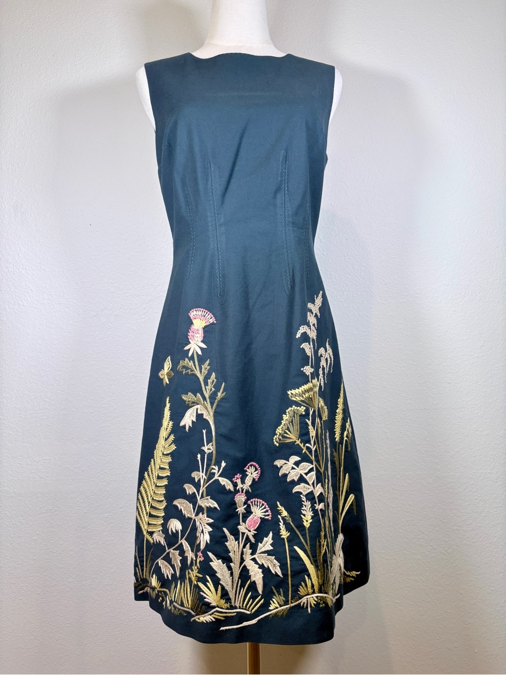 Brooks Brothers Sleeveless Embroidered A-Line Sheath Dress Size 6